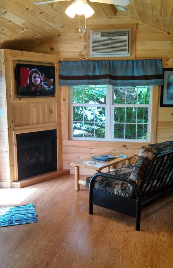 Silver Lake Park Campground & Cabins Hotel Belmont Екстериор снимка